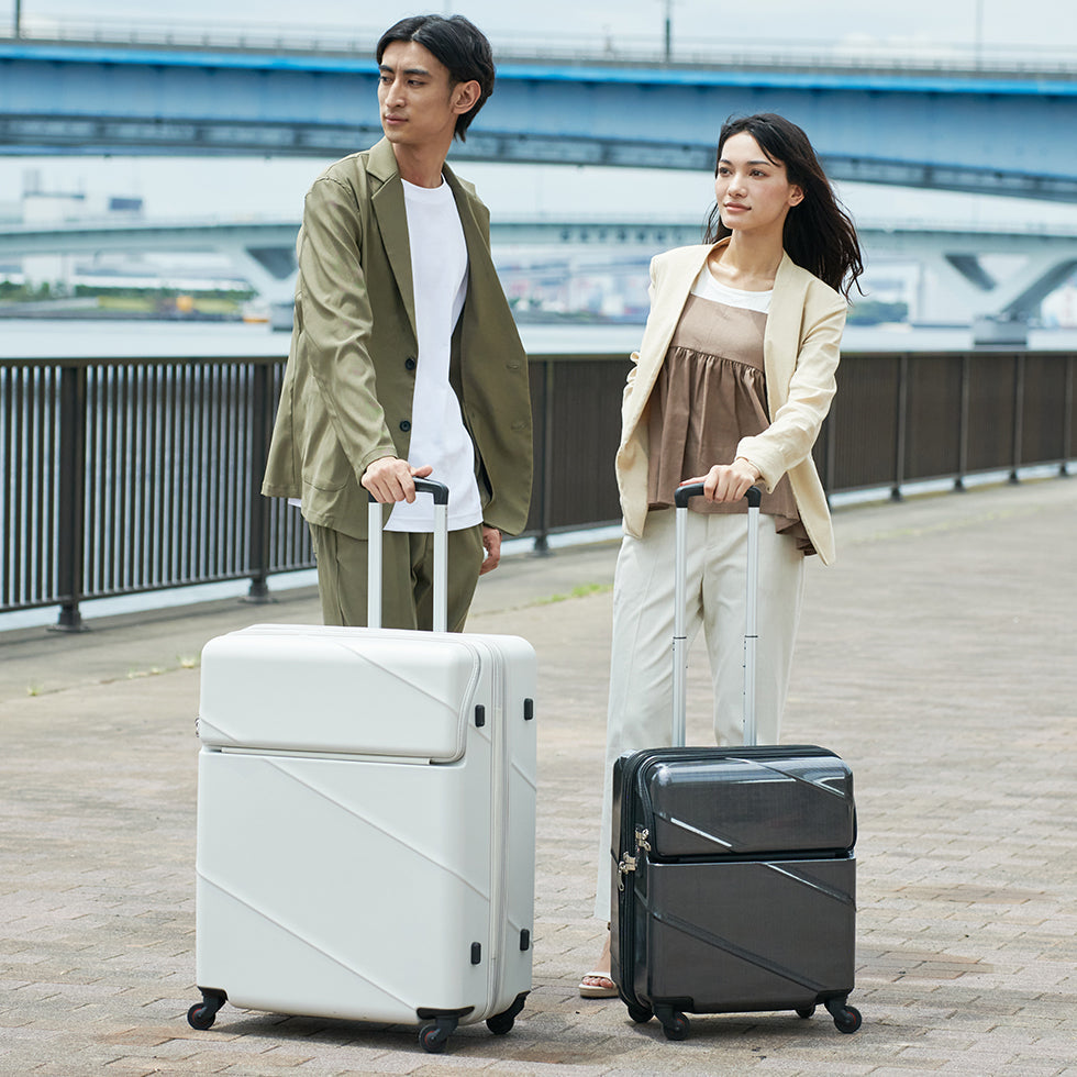 〈10%OFF〉ジェネラス【S】 42L(拡張時51L) 3~5泊 大容量 機内持込サイズ 静音キャスター